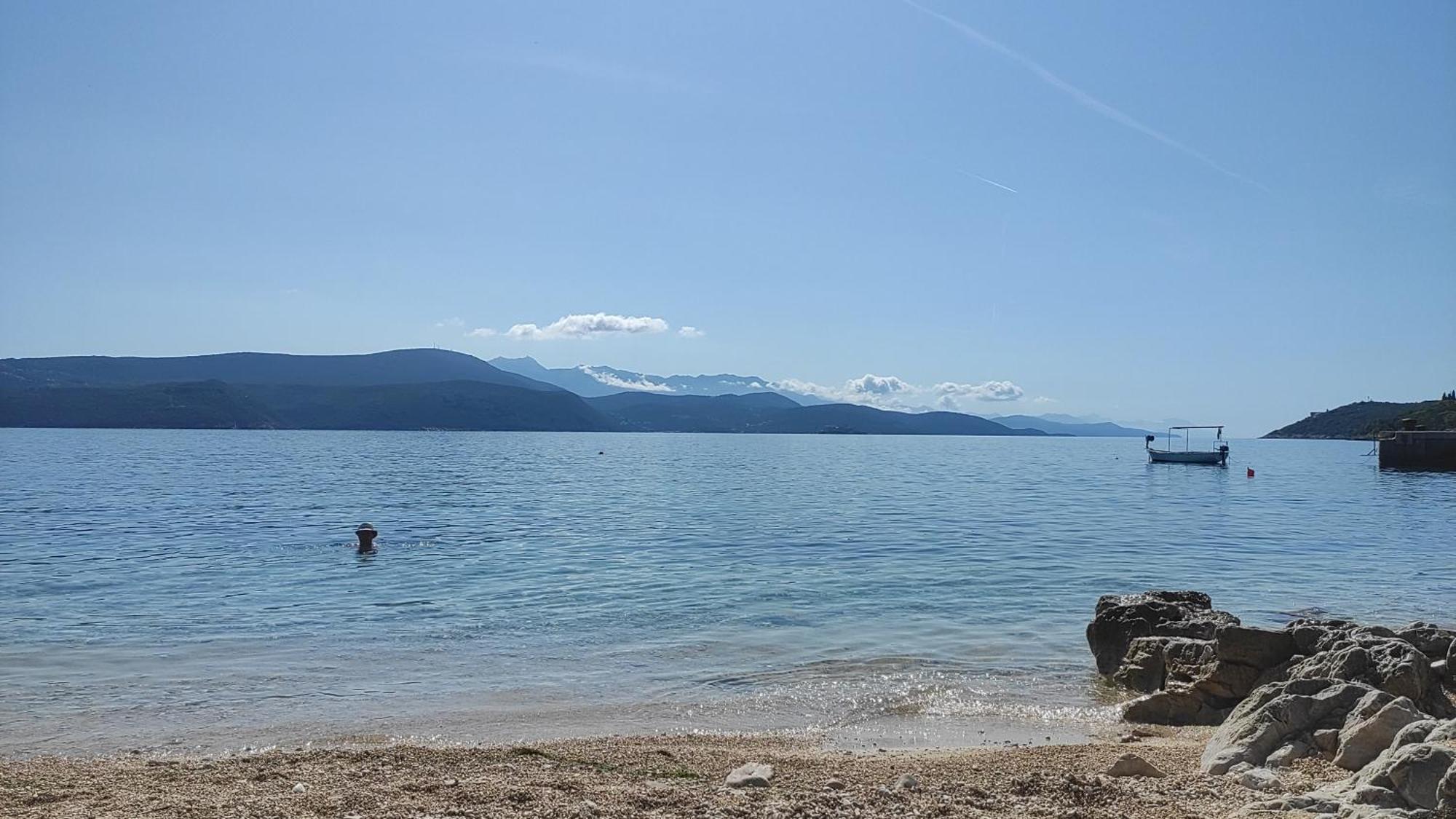 Country House Uros In Nature With Pool Lovorno エクステリア 写真