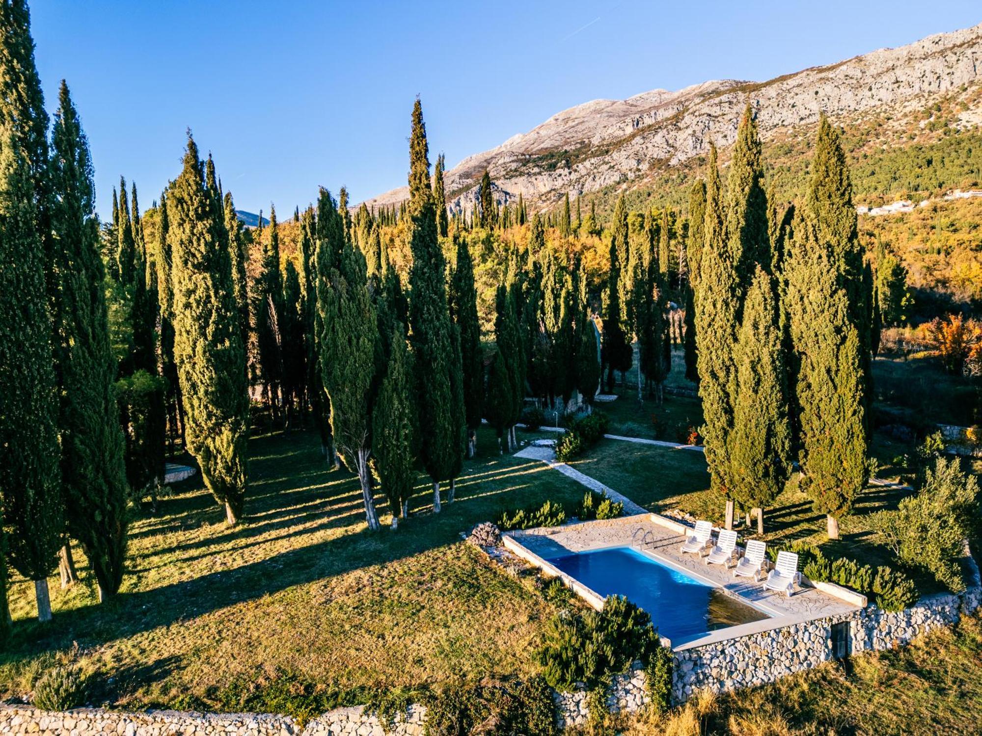 Country House Uros In Nature With Pool Lovorno エクステリア 写真