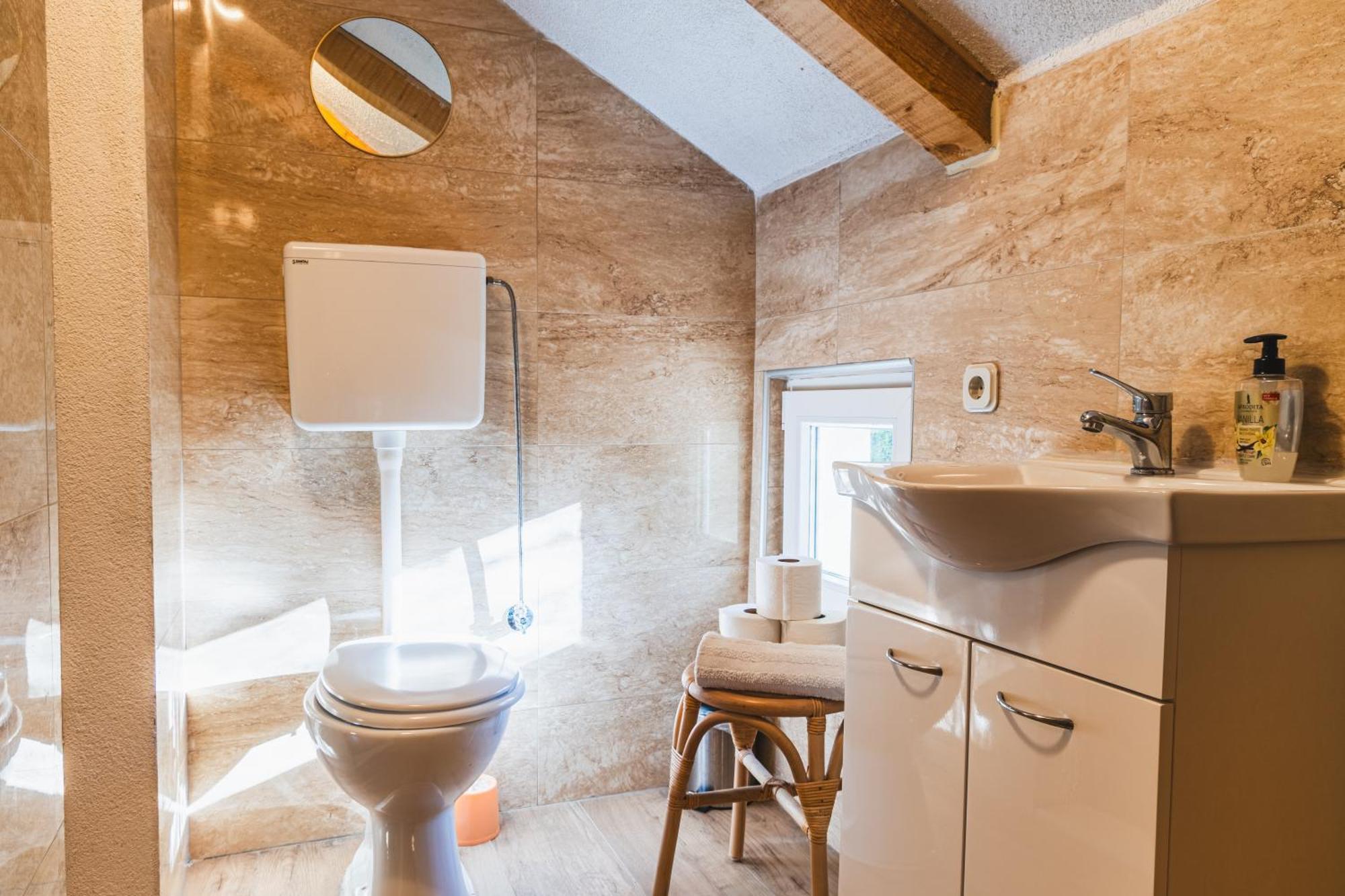Country House Uros In Nature With Pool Lovorno エクステリア 写真